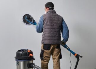 Como finalizar o gesso como um profissional com uma lixadeira 710W da Leroy Merlin