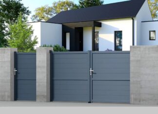 Why Anthracite Gray Gates Domate Front Yards in Late November